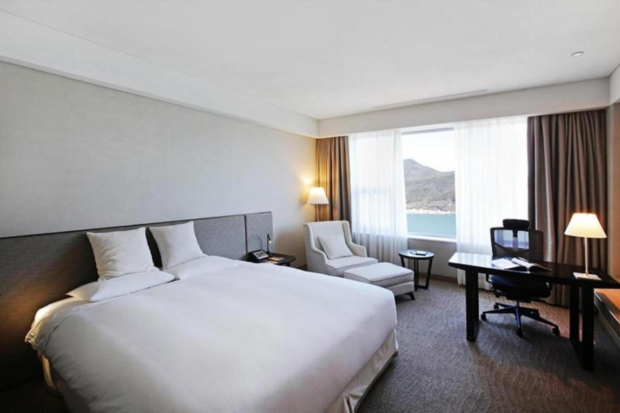 Geoje Samsung Hotel Exterior photo